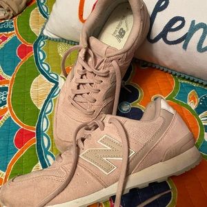New Balance Pink Tennis Shoe. Size 8 1/2